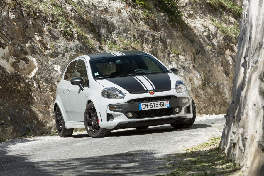  Abarth Punto SuperSport (199) 2012 года  (фото 18 из 32)